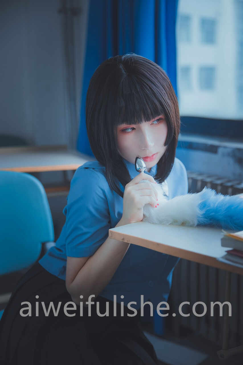 从从从从鸾—放课后的教室黑丝写真[42P/293MB] 推特美女-第2张