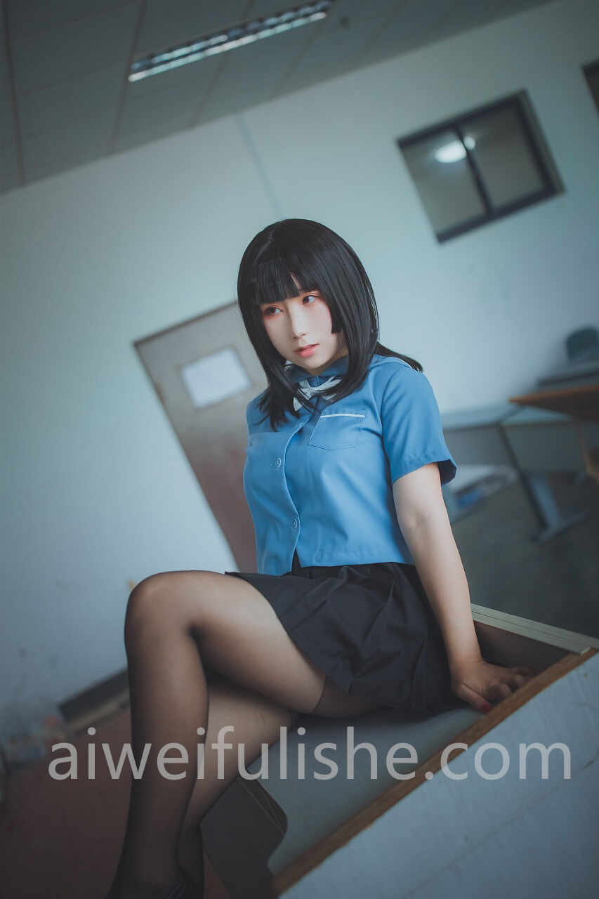 从从从从鸾—放课后的教室黑丝写真[42P/293MB] 推特美女-第3张