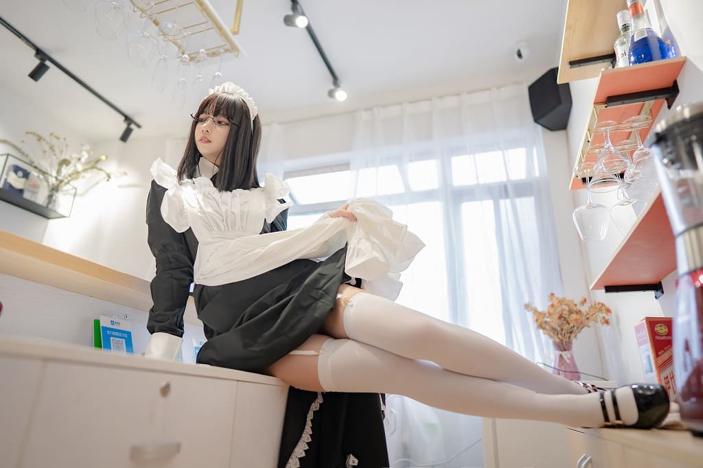 过期米线喵-长裙白丝女仆装写真[28p72M] 网红福利-第5张