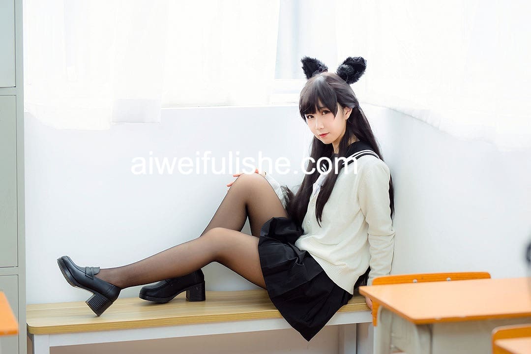 枸名(逐月su)写真套图合集80套+自拍散图[4.26G] cosplay美女-第1张