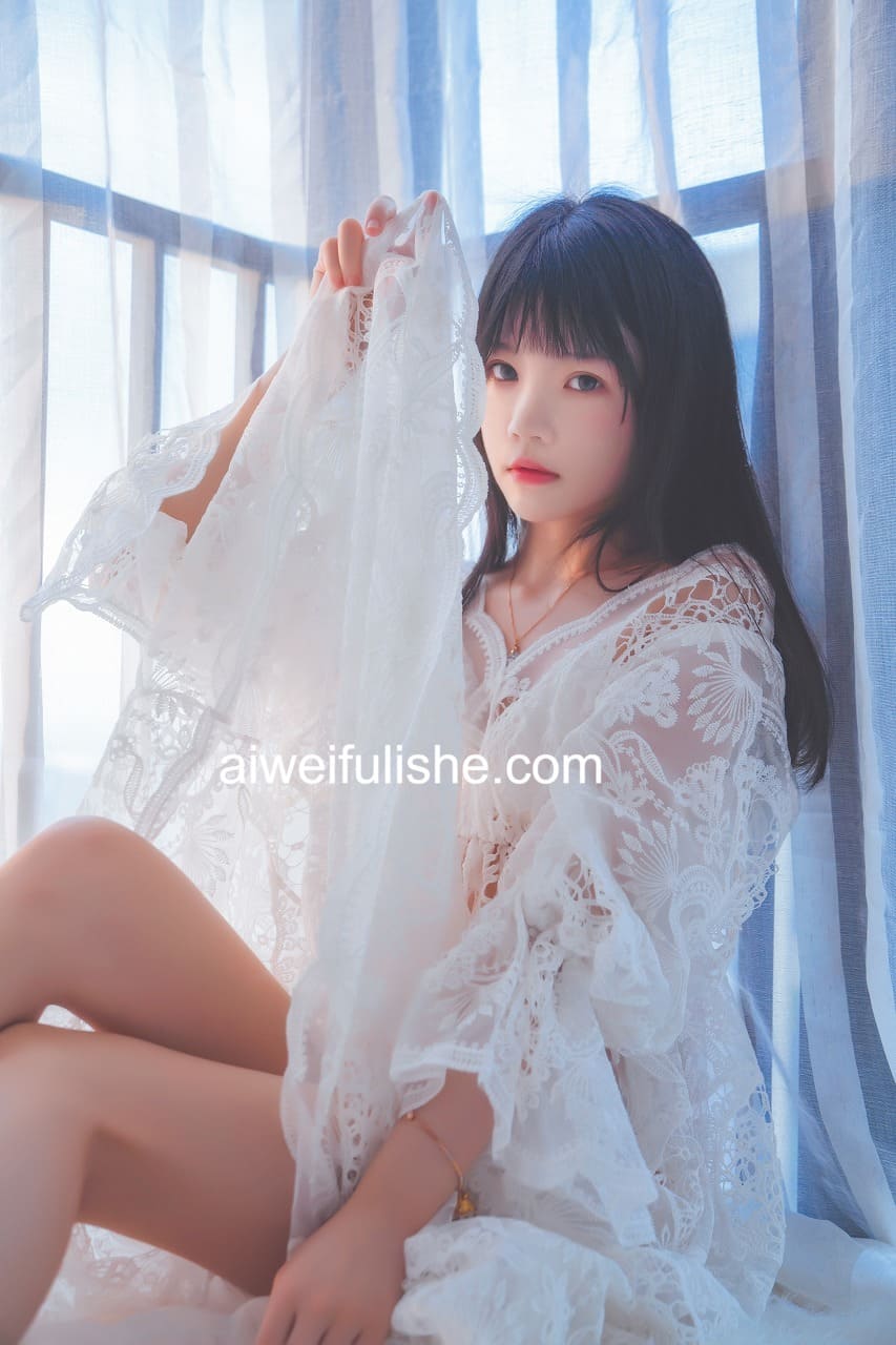 桜桃喵-初雪纯白唯美写真[45p914M] 网红福利-第4张