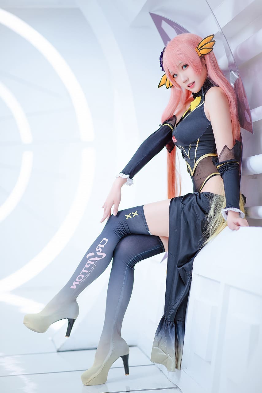 瓜希酱最新两套-写真限量电子版+LUKA 赛车[32p257M] cosplay美女-第3张