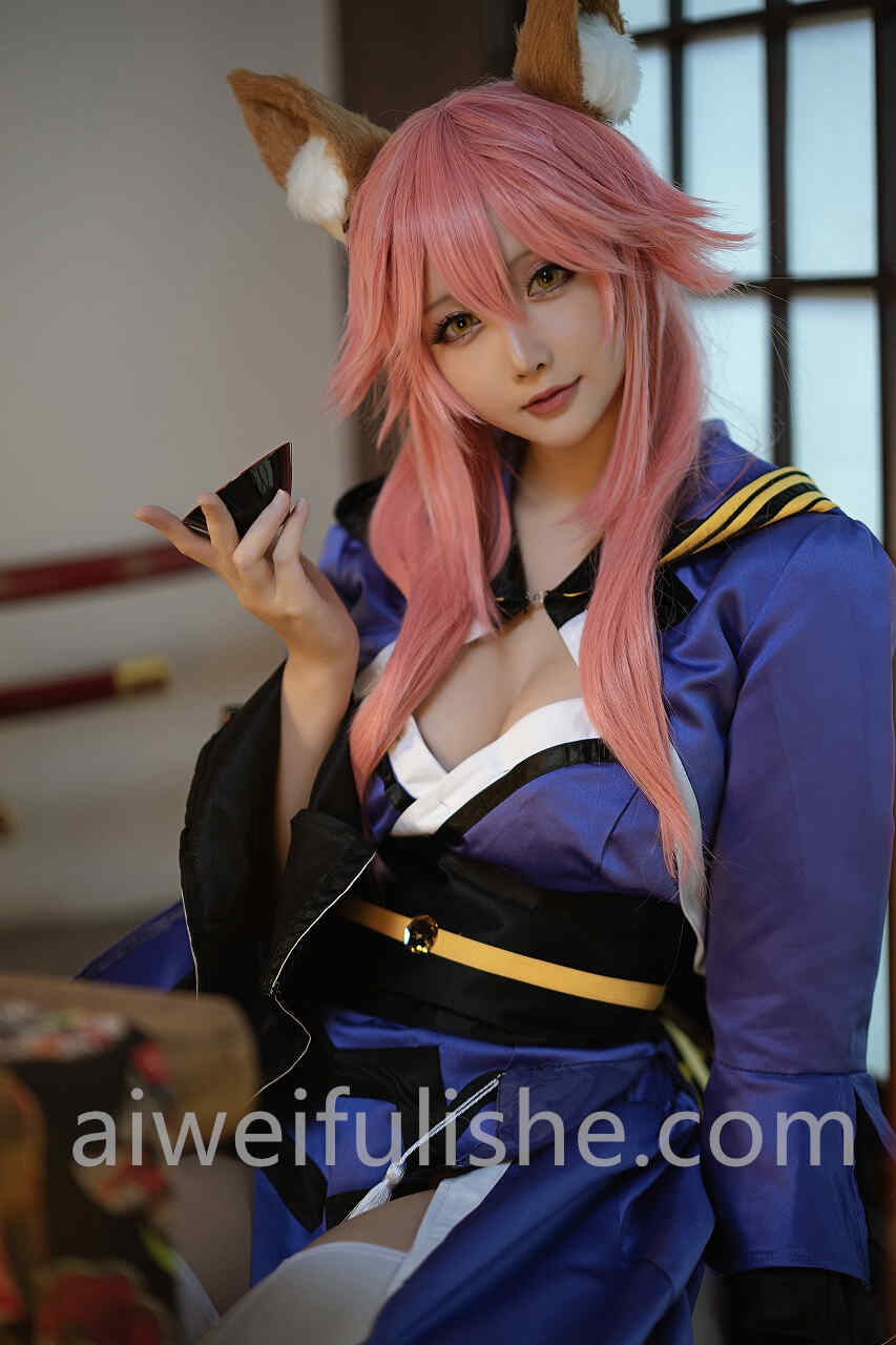 星之迟迟-玉藻前忠犬蓄势待发白丝写真 [25P-89MB] cosplay美女-第1张