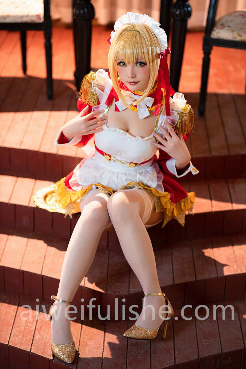 星之迟迟-尼禄女仆白丝写真 [25P-100MB] cosplay美女-第3张