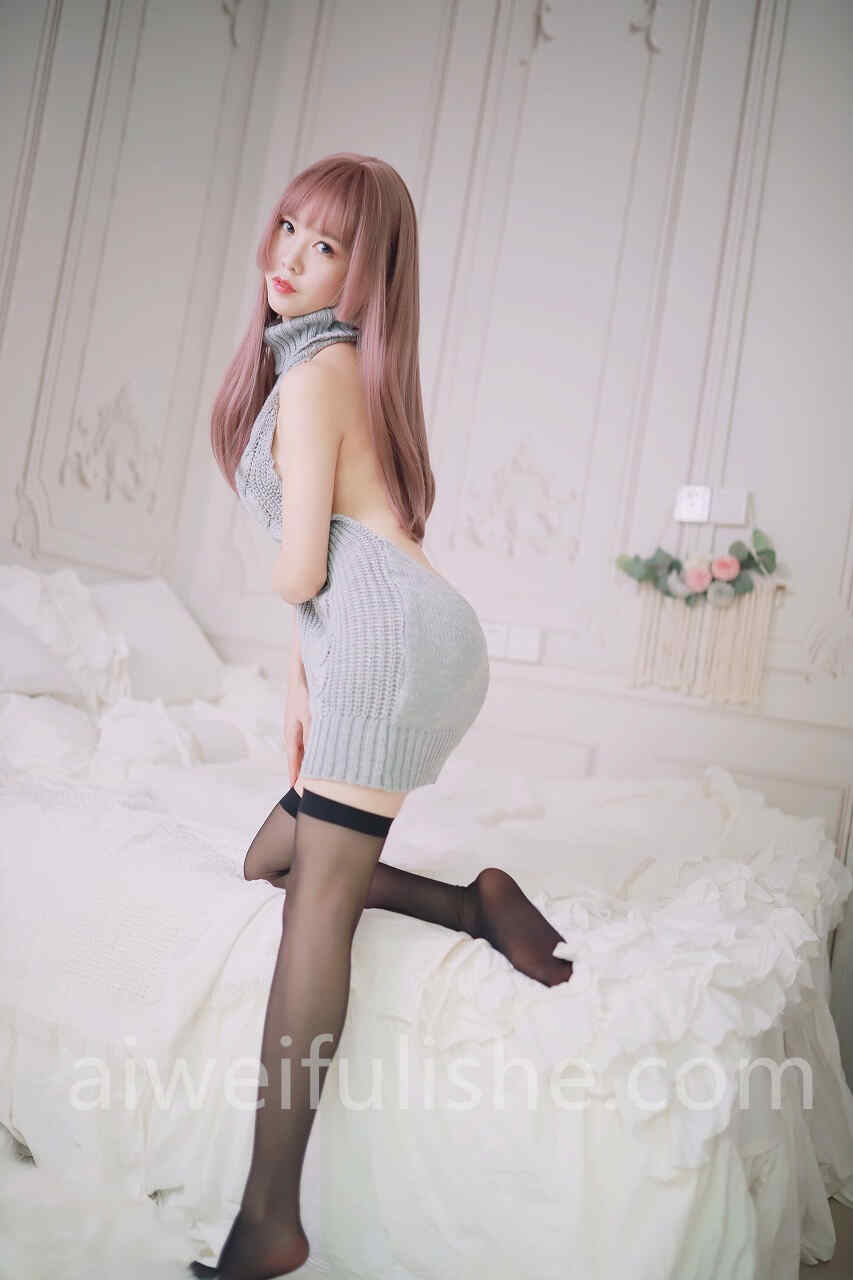 抖娘利世-露背毛衣黑丝写真[30P-276M] 网红福利-第1张