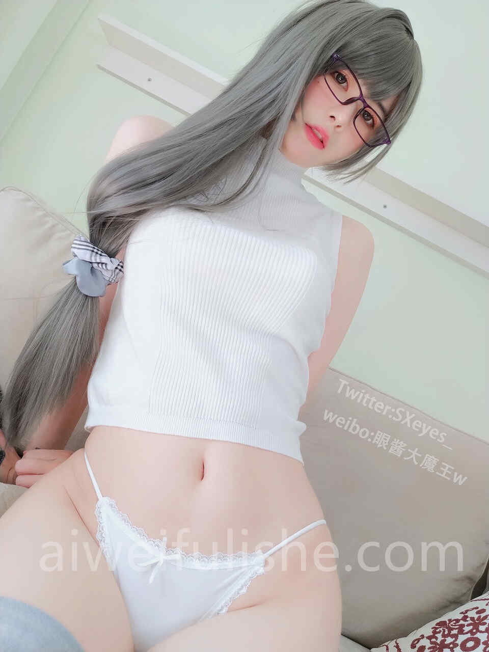 眼酱大魔王w-白色无袖[32P-209MB] 网红福利-第3张