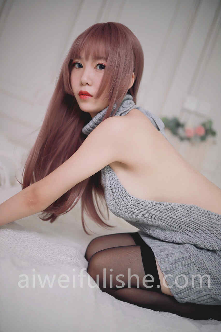 抖娘利世-露背毛衣黑丝写真[30P-276M] 网红福利-第2张