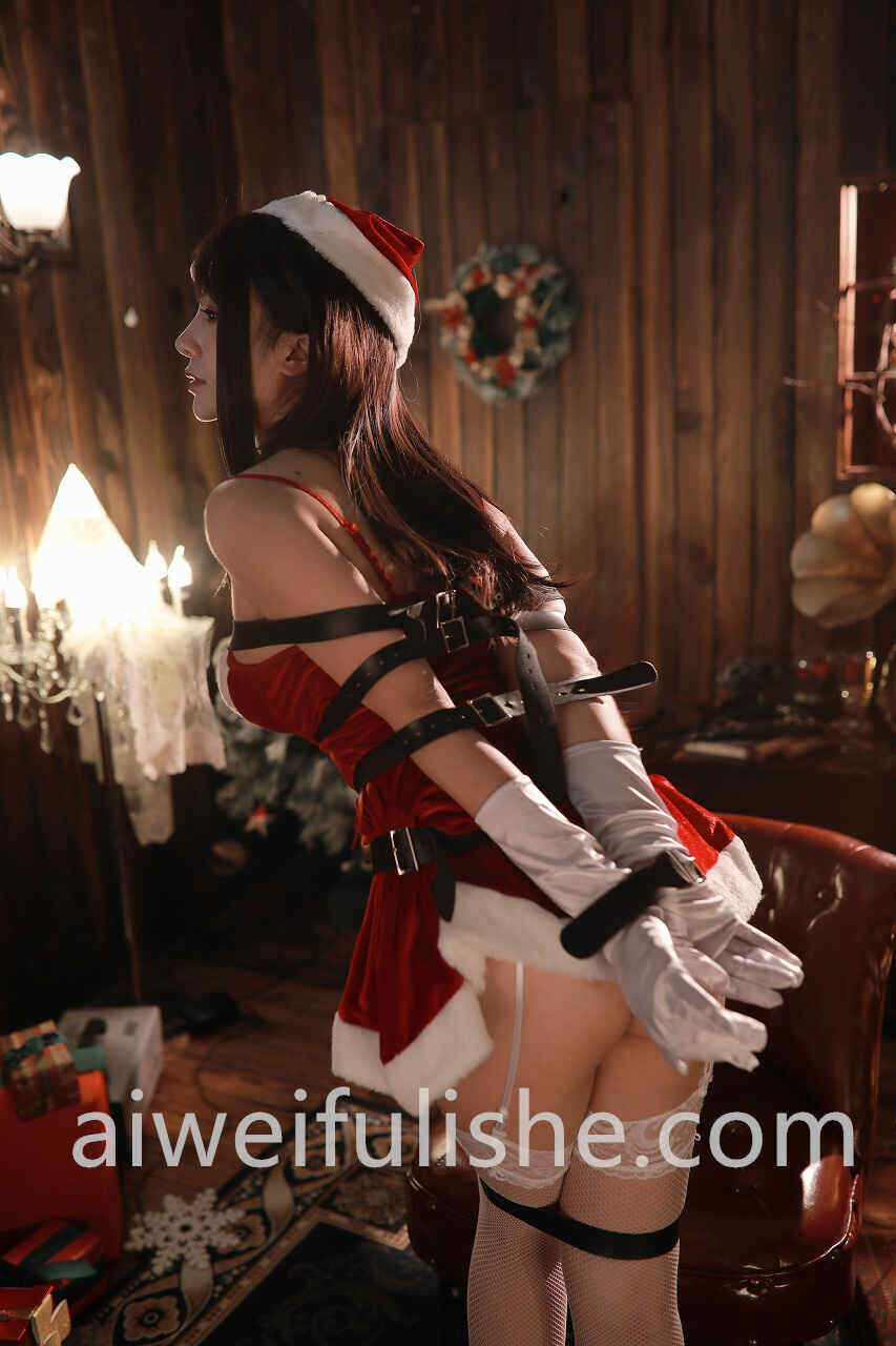 小容仔咕咕咕w-圣诞礼物×捆绑 [49P-188MB] cosplay美女-第2张