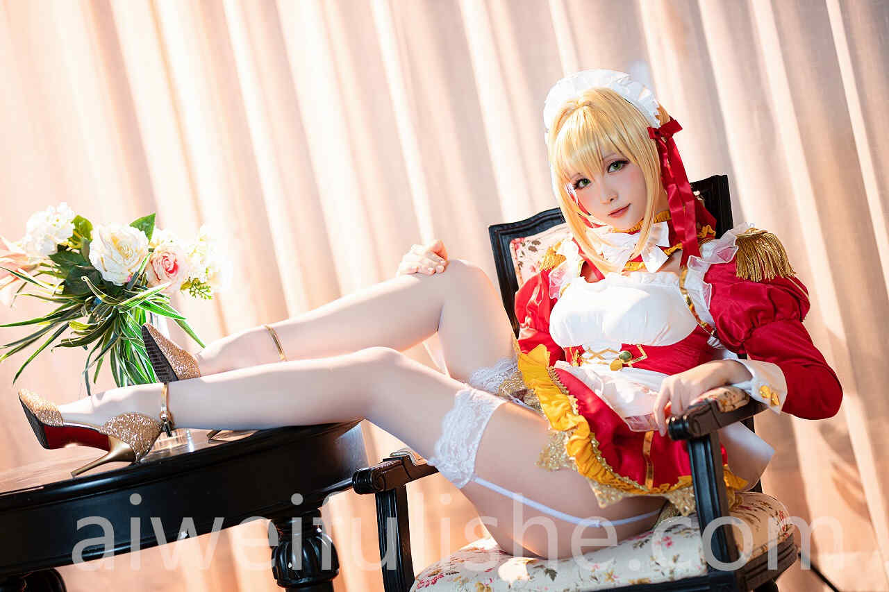 星之迟迟-尼禄女仆白丝写真 [25P-100MB] cosplay美女-第5张