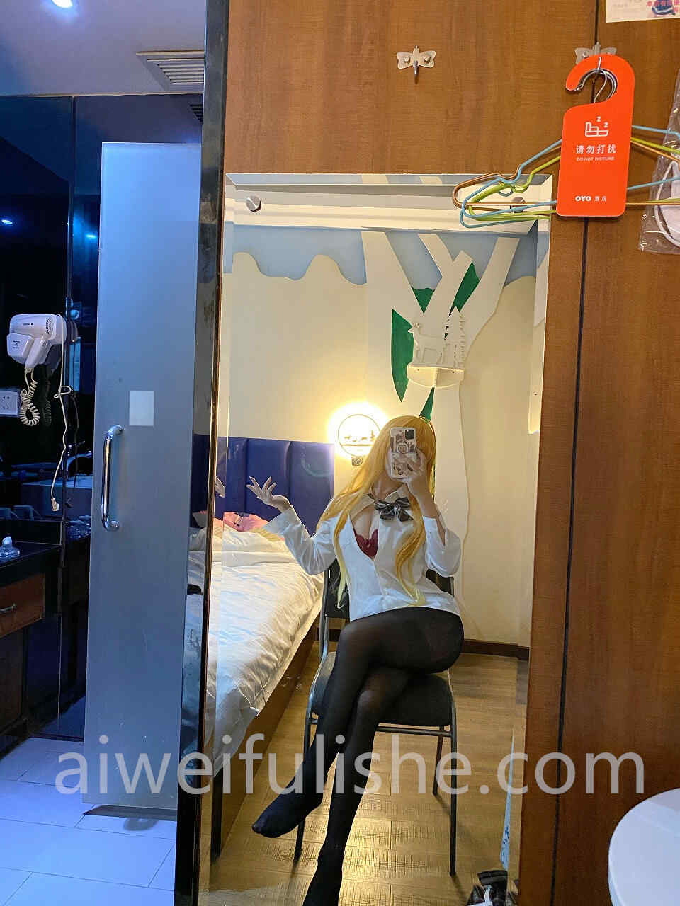 芋圆侑子sj-金毛不良jk[43P5V-539MB] cosplay美女-第3张