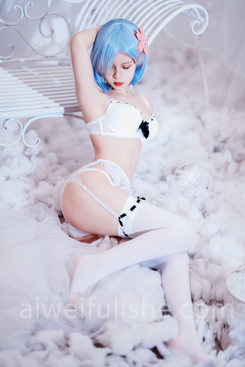 晕崽Zz-蕾姆[30P-120MB] cosplay美女-第3张