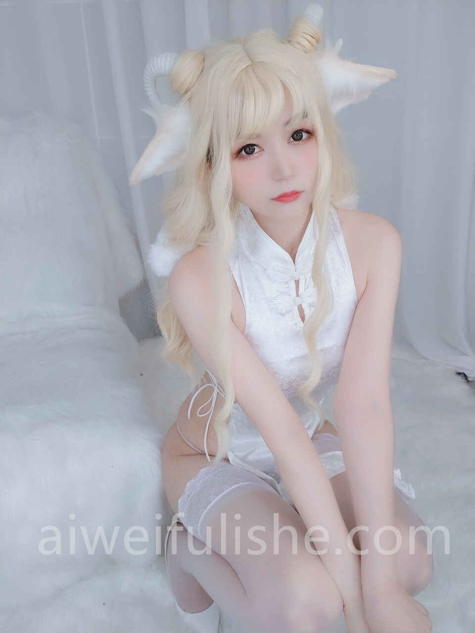 白银81-白旗袍 [101P7V-568MB] cosplay美女-第4张