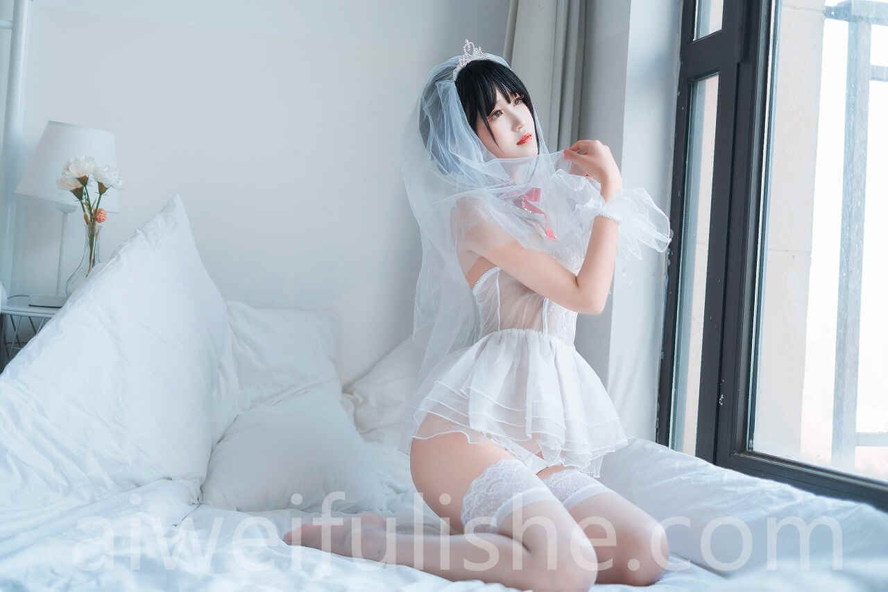 三度_69-婚纱孔雀翎 [24P-388MB] cosplay美女-第7张