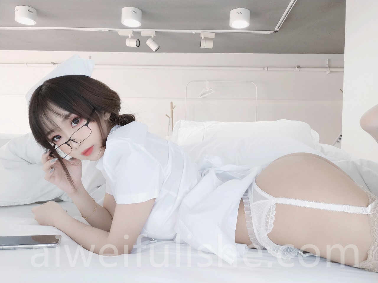 鬼畜瑶在不在w-笨蛋护士 [45P-58MB] cosplay美女-第3张