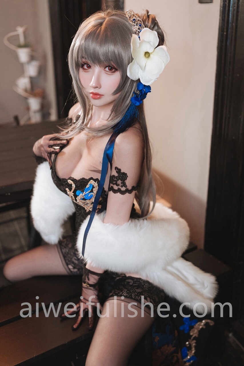 rioko凉凉子-瑰丽的执勤人 [39P11V-1.11GB] cosplay美女-第2张