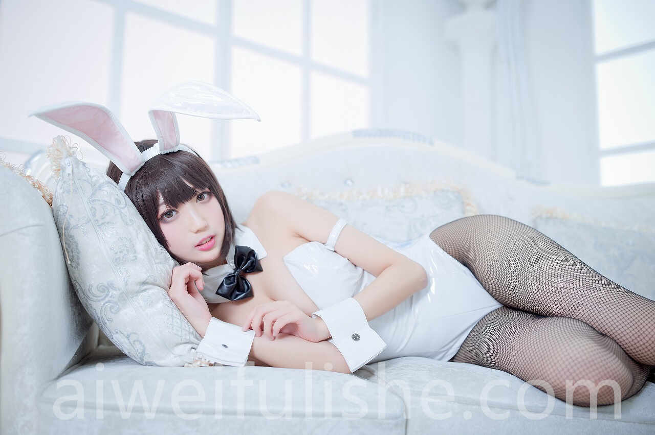 周叽是可爱兔兔-加藤惠兔女郎 [32P-346MB] cosplay美女-第1张
