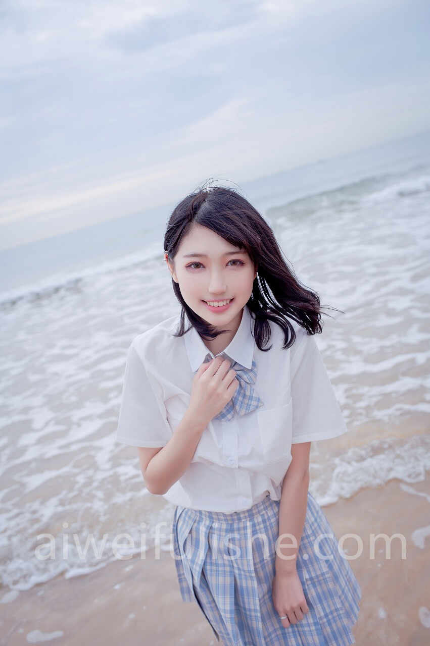 周叽是可爱兔兔-海边jk[[35P-252MB] JK制服-第4张