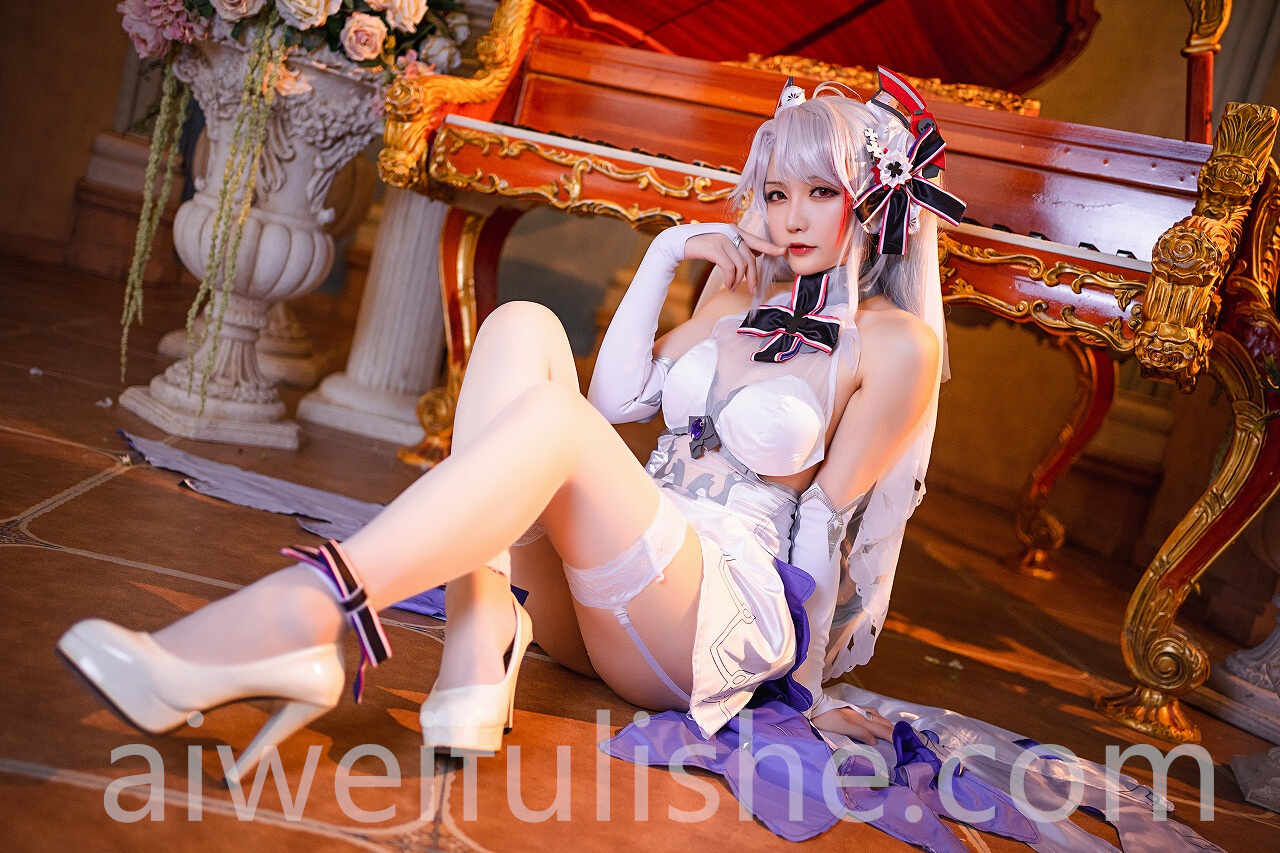 星之迟迟-欧根亲王[20p105M] cosplay美女-第4张