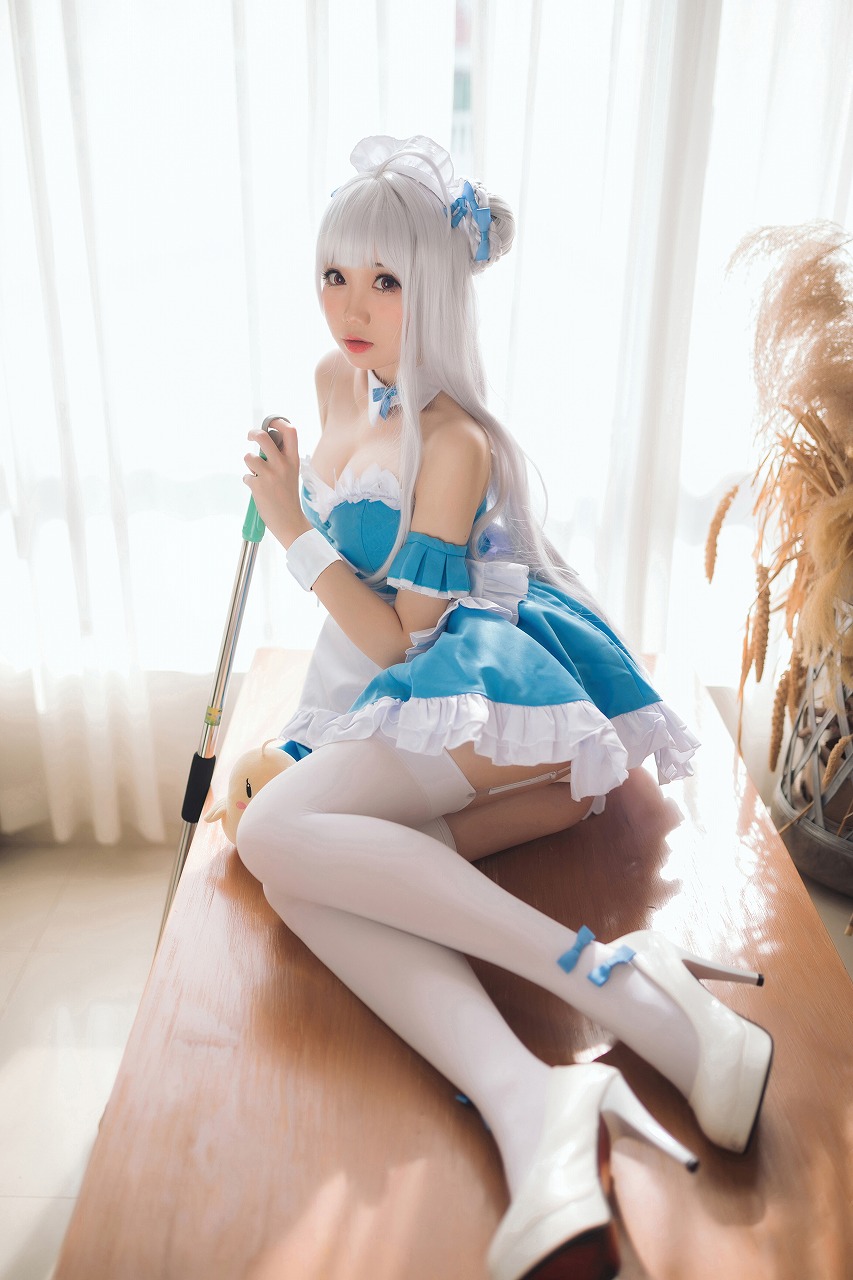 焖焖碳-小天鹅女仆[30P-125MB] cosplay美女-第4张