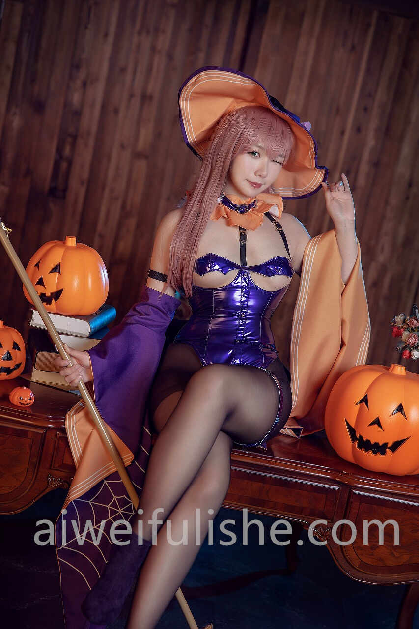 麻花酱-女巫[40p50M] cosplay美女-第2张