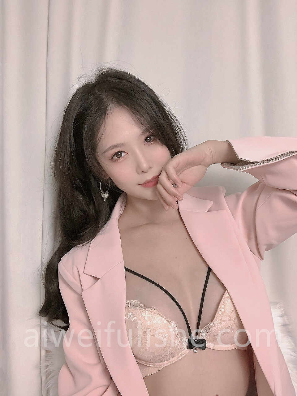 抖娘利世-粉色西装 [26P-178MB] 网红福利-第2张