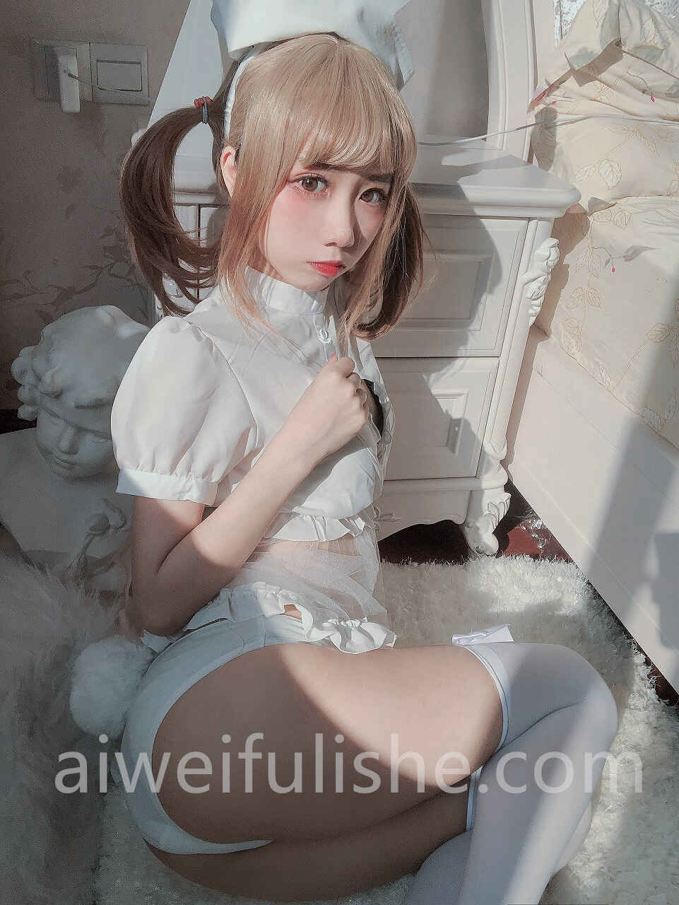 果咩酱w-兔兔护士 [12P-64MB] cosplay美女-第5张