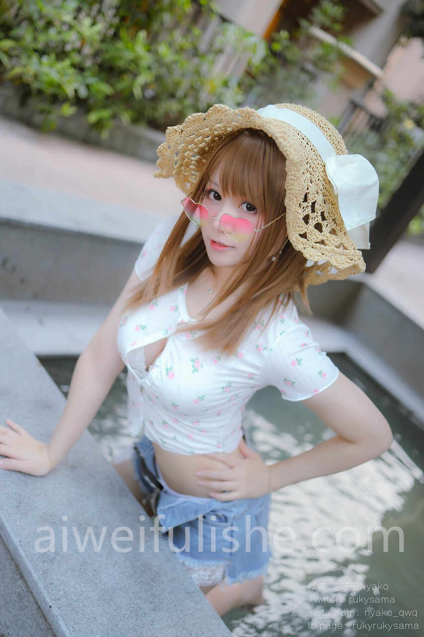 Nyako喵子-温泉+蕾丝睡衣 [225P2V-1.27GB] 网红福利-第3张