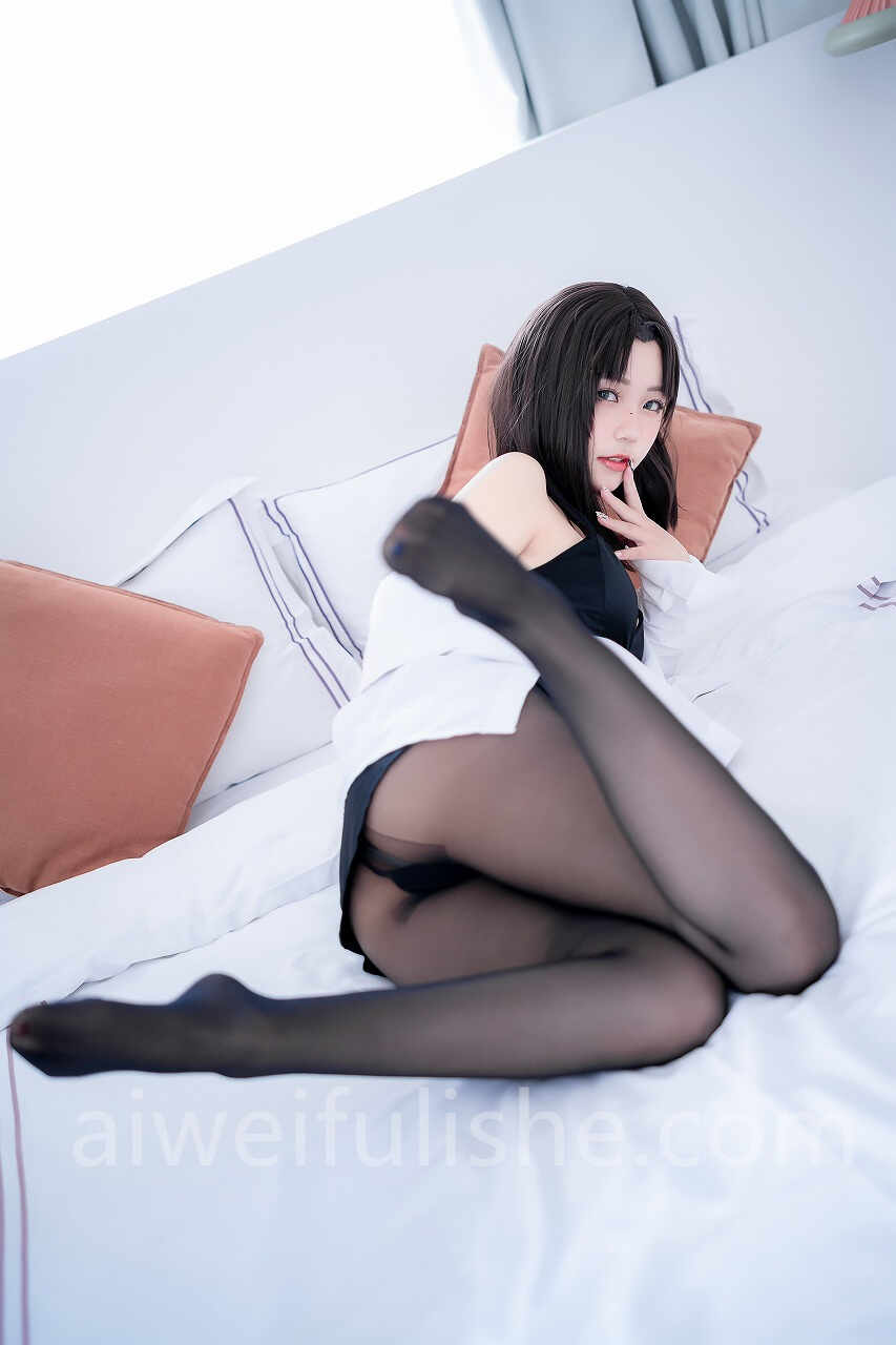蓝小沂KiKi-OL黑丝 [42P-731MB] 网红福利-第5张