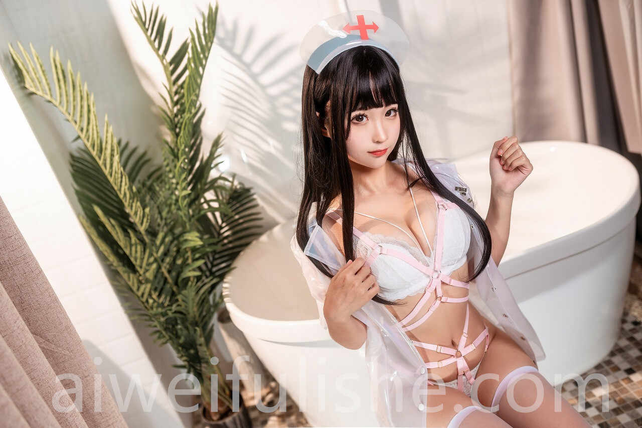 蠢沫沫-胶衣护士 白 [40P-444MB] cosplay美女-第1张