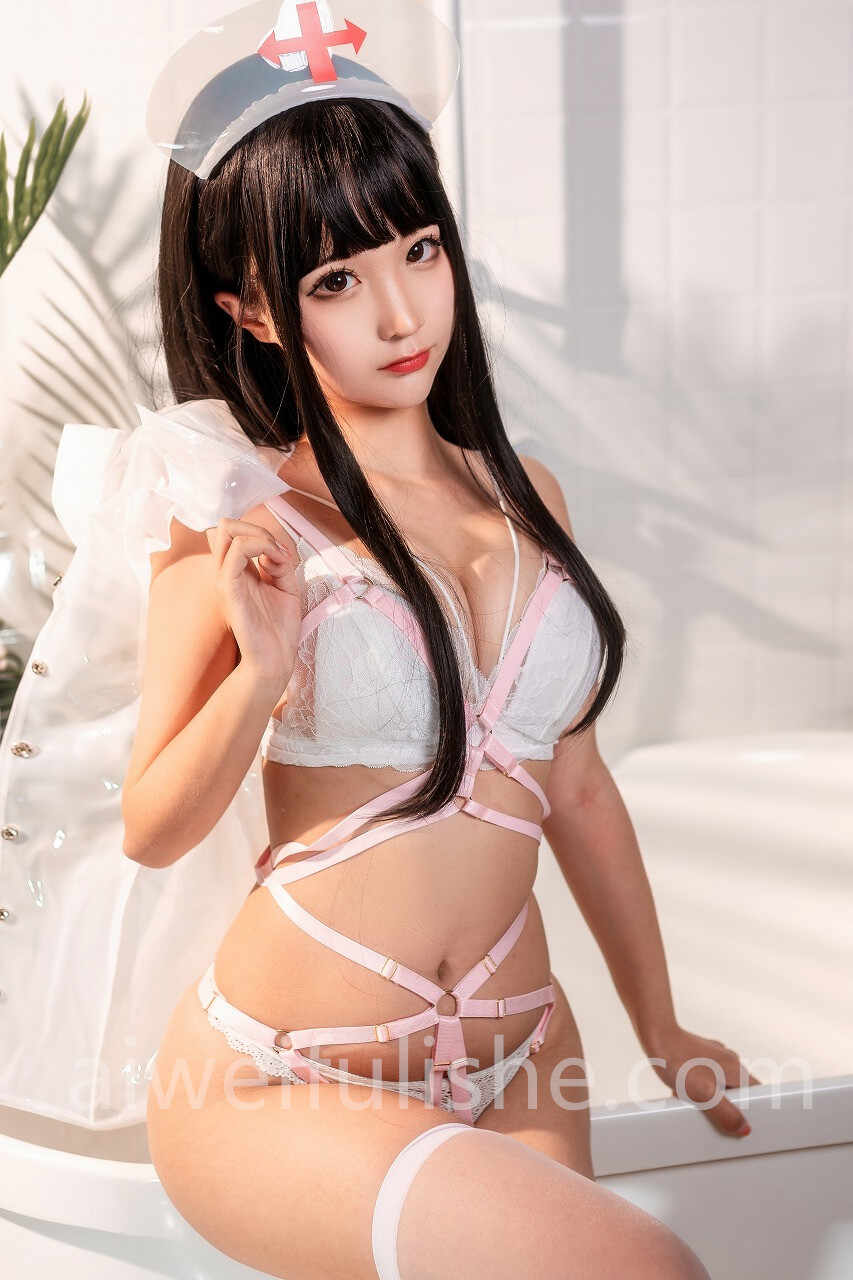 蠢沫沫-胶衣护士 白 [40P-444MB] cosplay美女-第4张