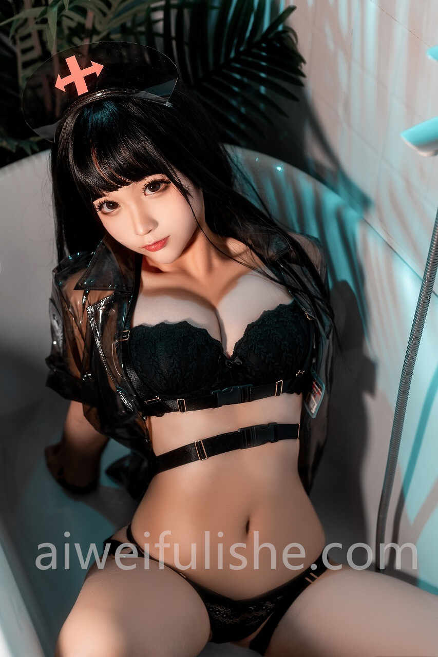 蠢沫沫-胶衣护士 黑 [40P-491MB] cosplay美女-第7张