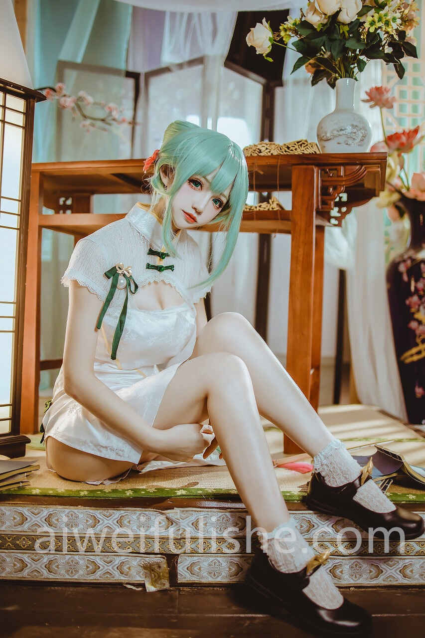 COSER衣衣-初音韶华 [36P-104MB] cosplay美女-第5张