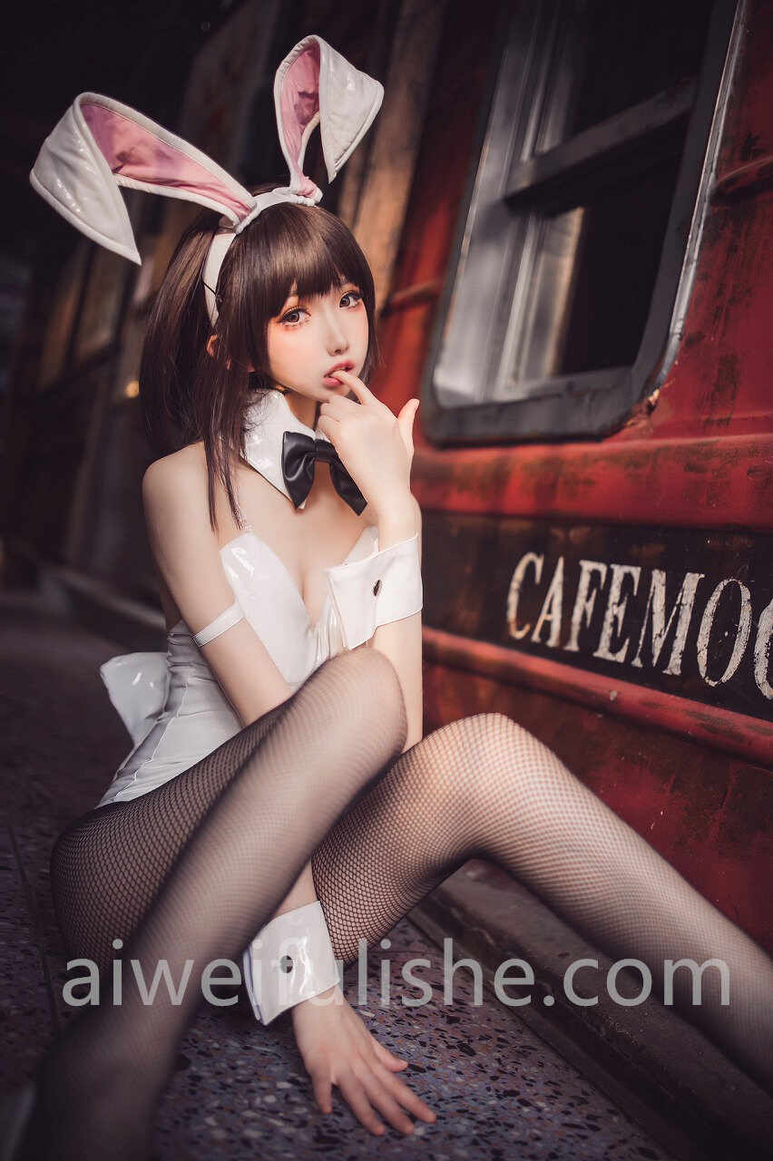 COSER衣衣-加藤惠兔女郎 [52P-110MB] cosplay美女-第6张