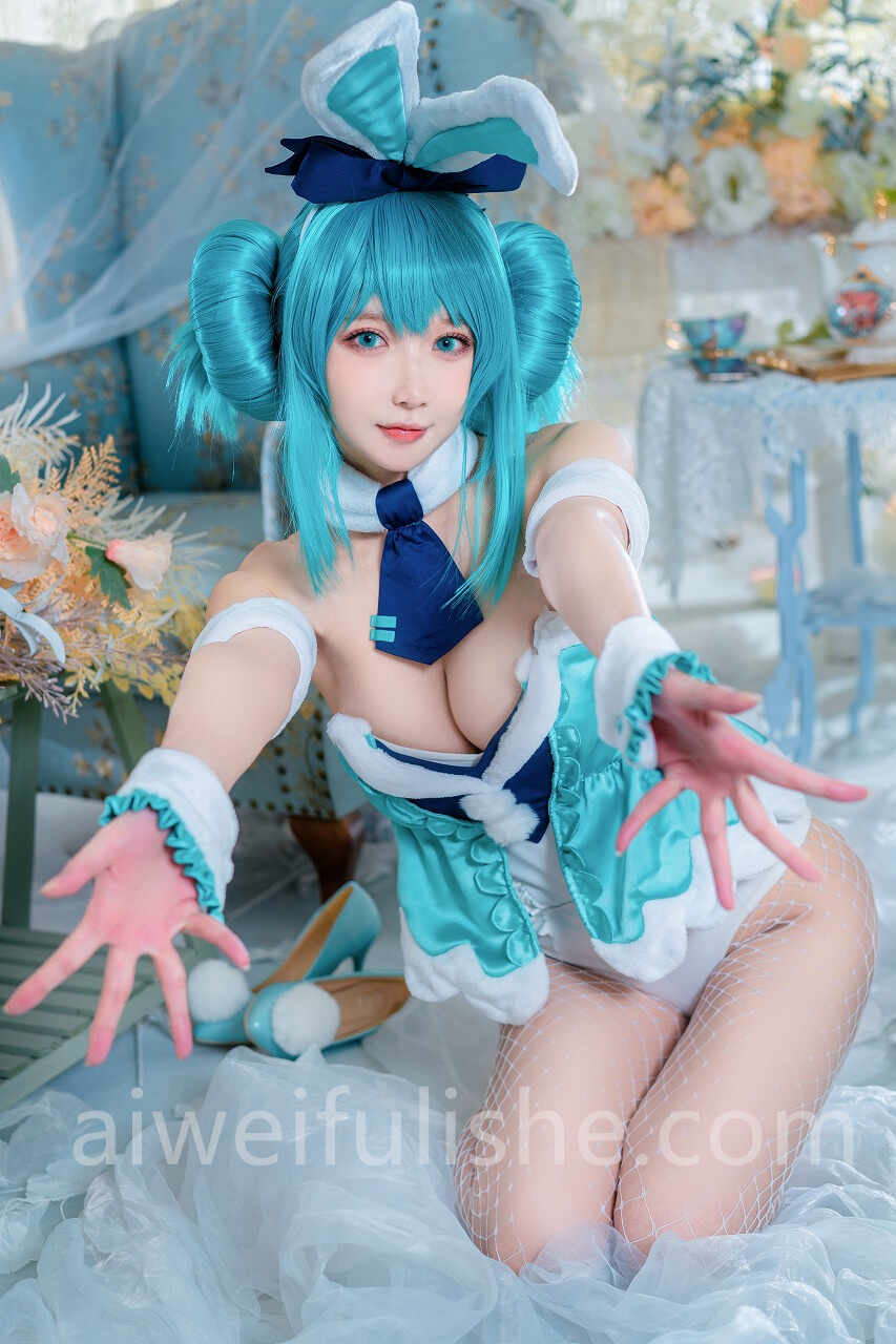 阿包也是兔娘-白兔miku [28P-664MB] cosplay美女-第2张