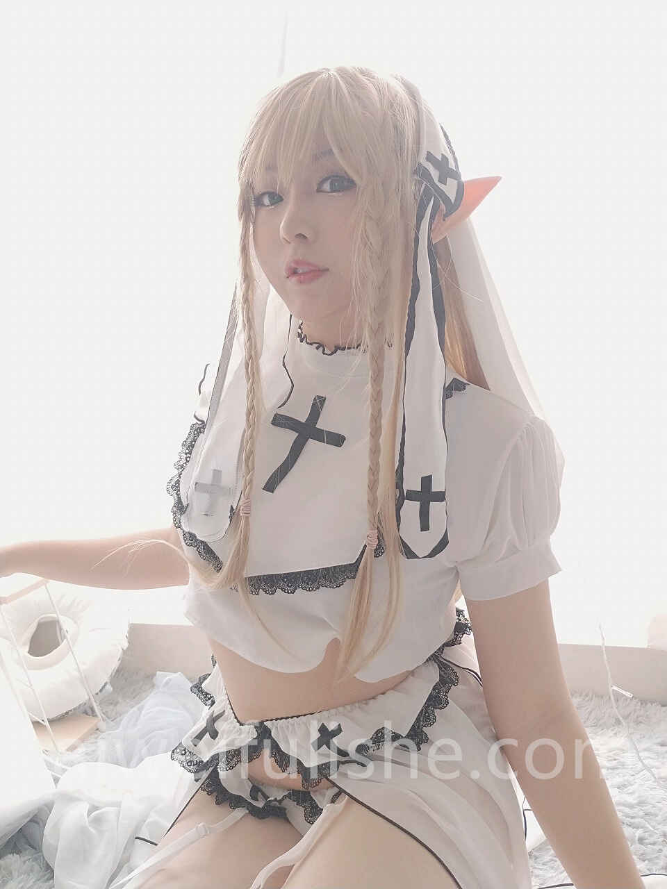 小容仔咕咕咕w-容鸽 [36P2V-178MB] cosplay美女-第2张
