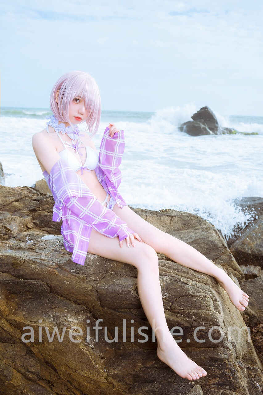 果咩酱w-海边玛修 [35P-318MB] cosplay美女-第3张