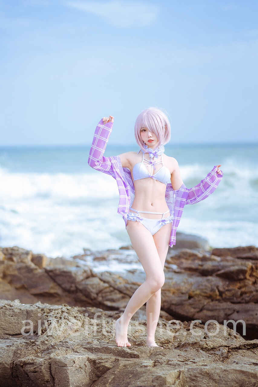 果咩酱w-海边玛修 [35P-318MB] cosplay美女-第2张