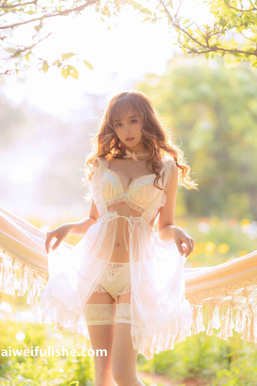 过期米线线喵-夏日限定 吊床 [52P-95MB] 网红福利-第6张