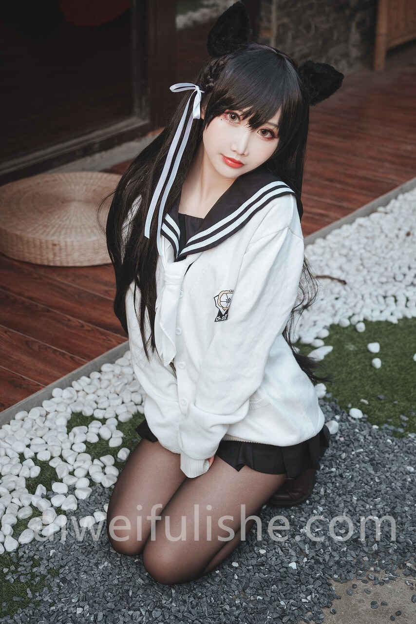 面饼仙儿-爱宕JK2 [47P1V-529MB] cosplay美女-第6张