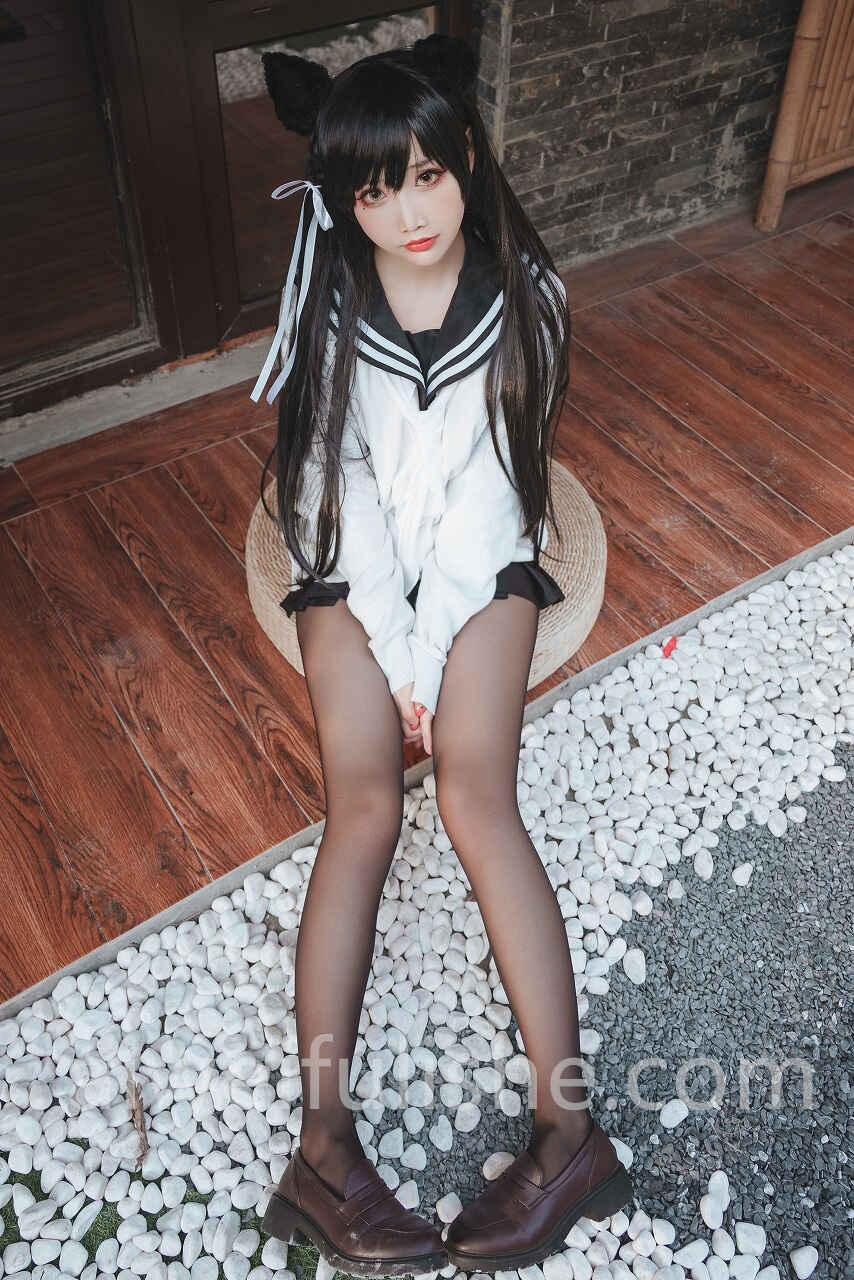 面饼仙儿-爱宕JK2 [47P1V-529MB] cosplay美女-第3张