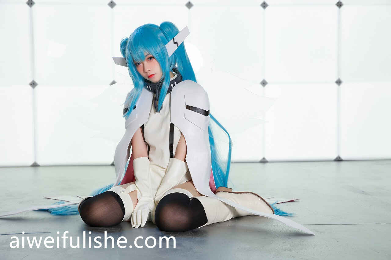 G44不会受伤 -妮姆芙 [16P-134MB] cosplay美女-第4张