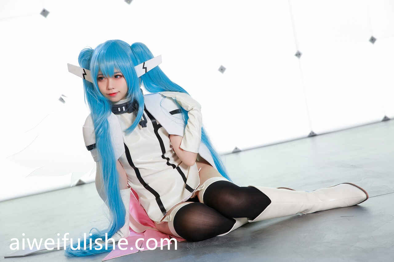 G44不会受伤 -妮姆芙 [16P-134MB] cosplay美女-第2张