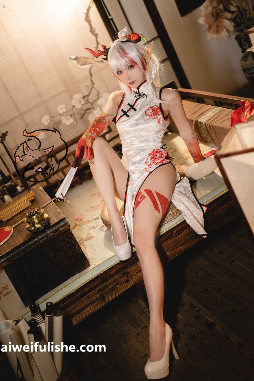 狐萝卜呦卜呦-年旗袍·乐逍遥 [15P-101MB] cosplay美女-第6张