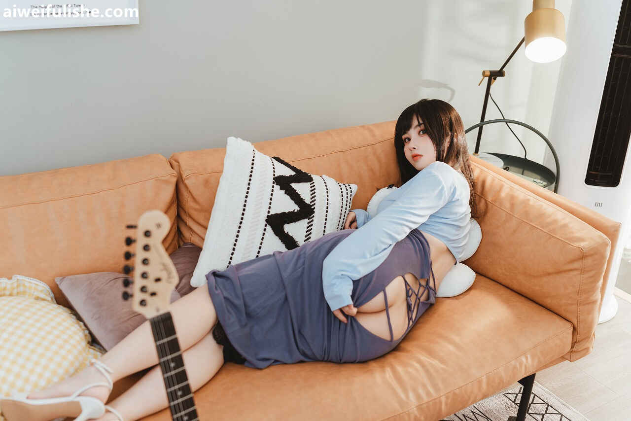 rioko凉凉子 - 吉他妹妹系带裙 [45P1V-1.26GB] cosplay美女-第3张