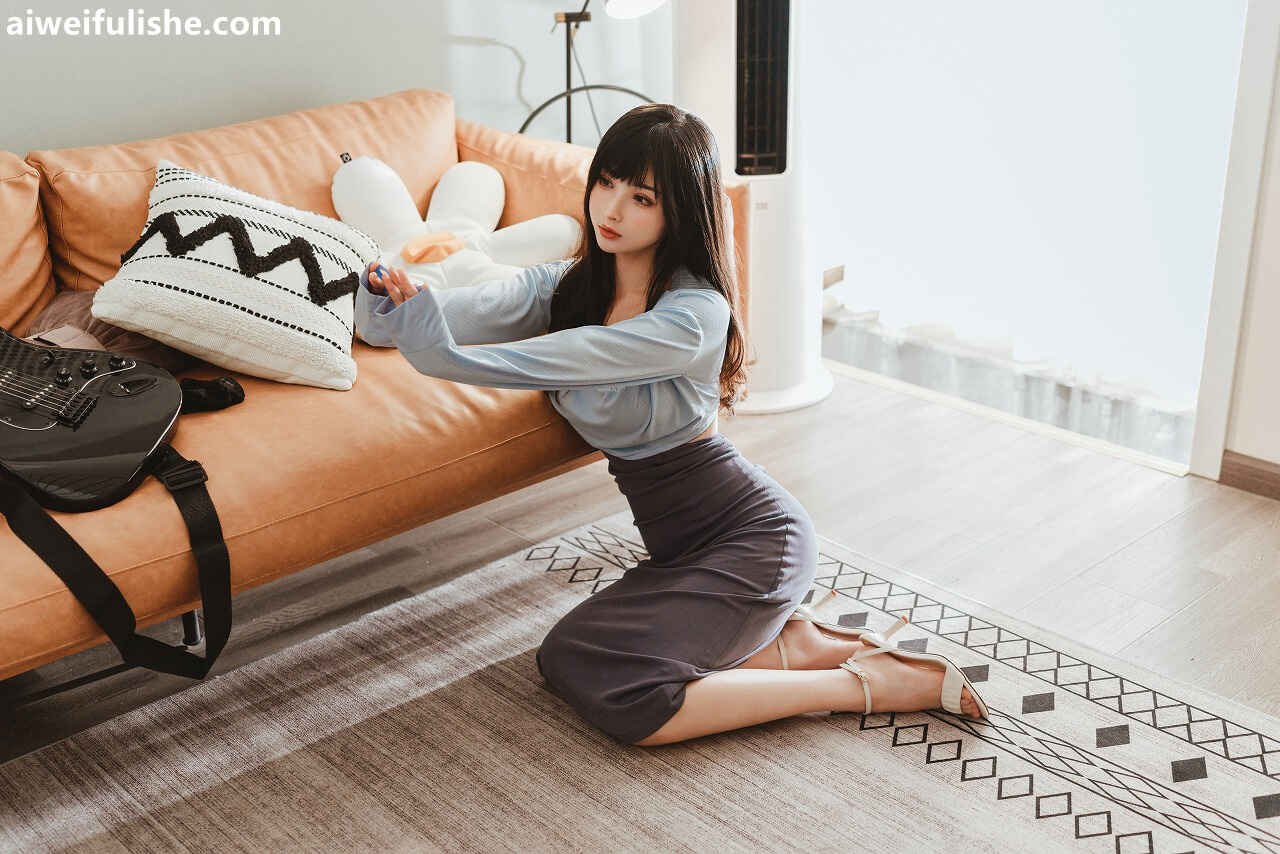 rioko凉凉子 - 吉他妹妹系带裙 [45P1V-1.26GB] cosplay美女-第7张