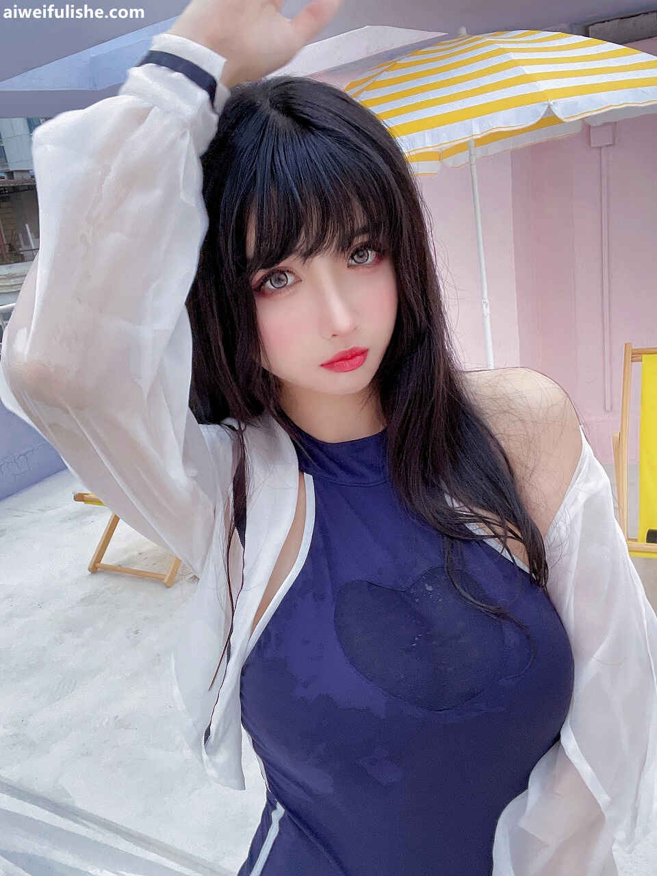 rioko凉凉子-天台竞泳 [50P1V-247MB] cosplay美女-第5张