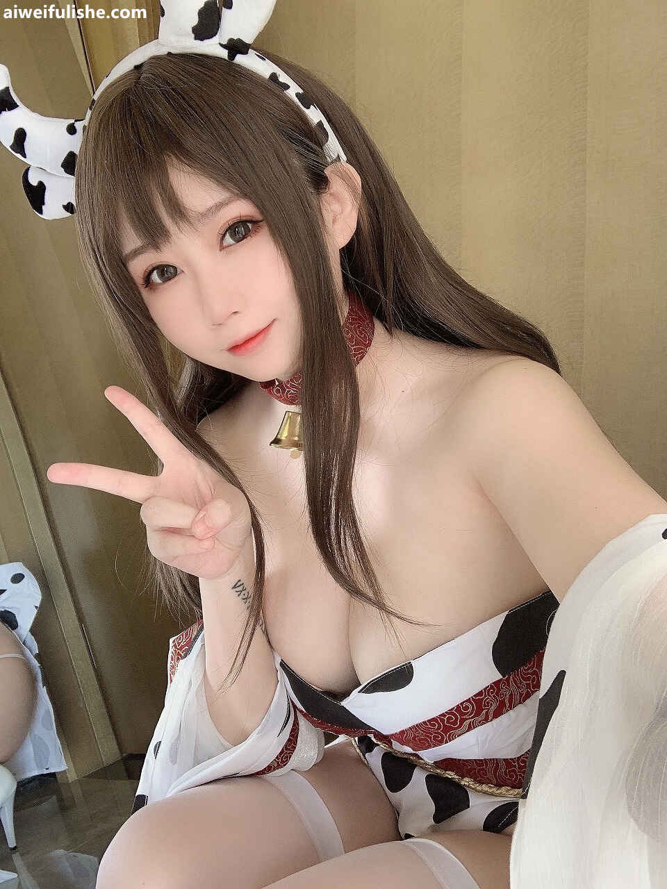 是依酱吖 - 牛牛和服 [34P2V-120MB] cosplay美女-第2张