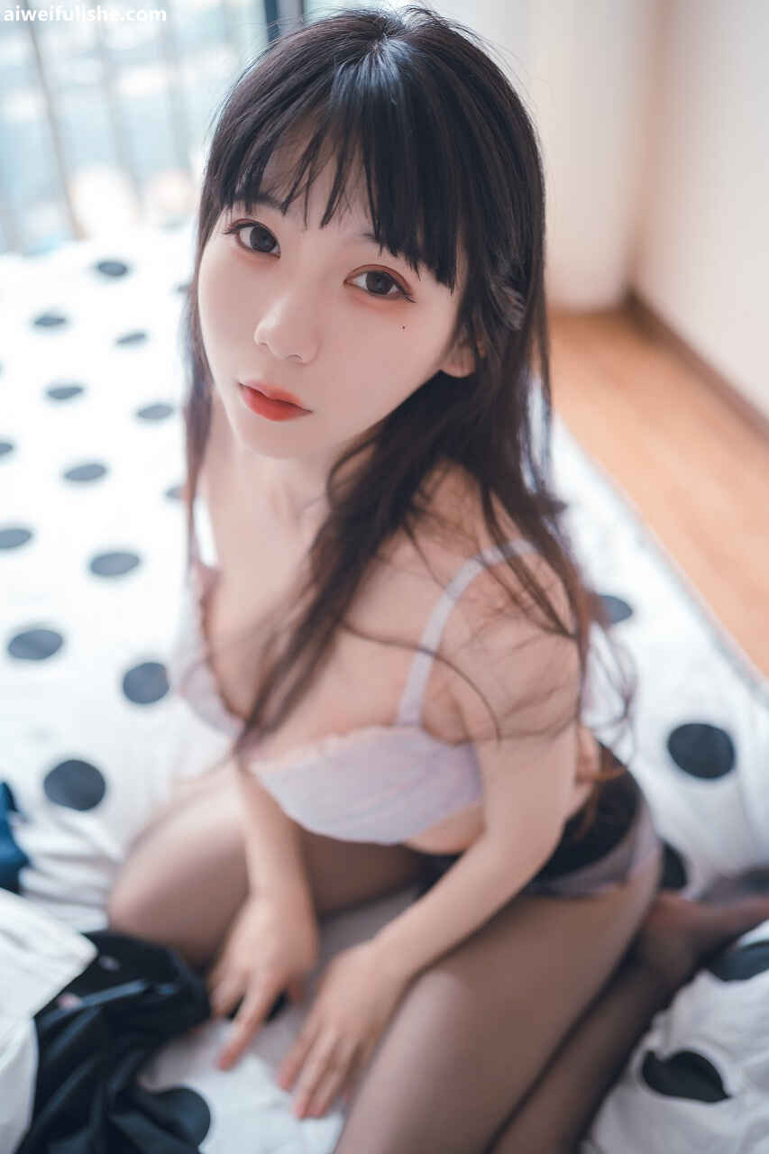 usejan蓝蓝 - 私语 [50P-107MB] cosplay美女-第2张
