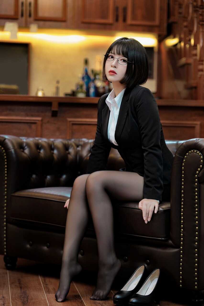 半半子- OL様 [37P-108MB] 网红福利-第4张