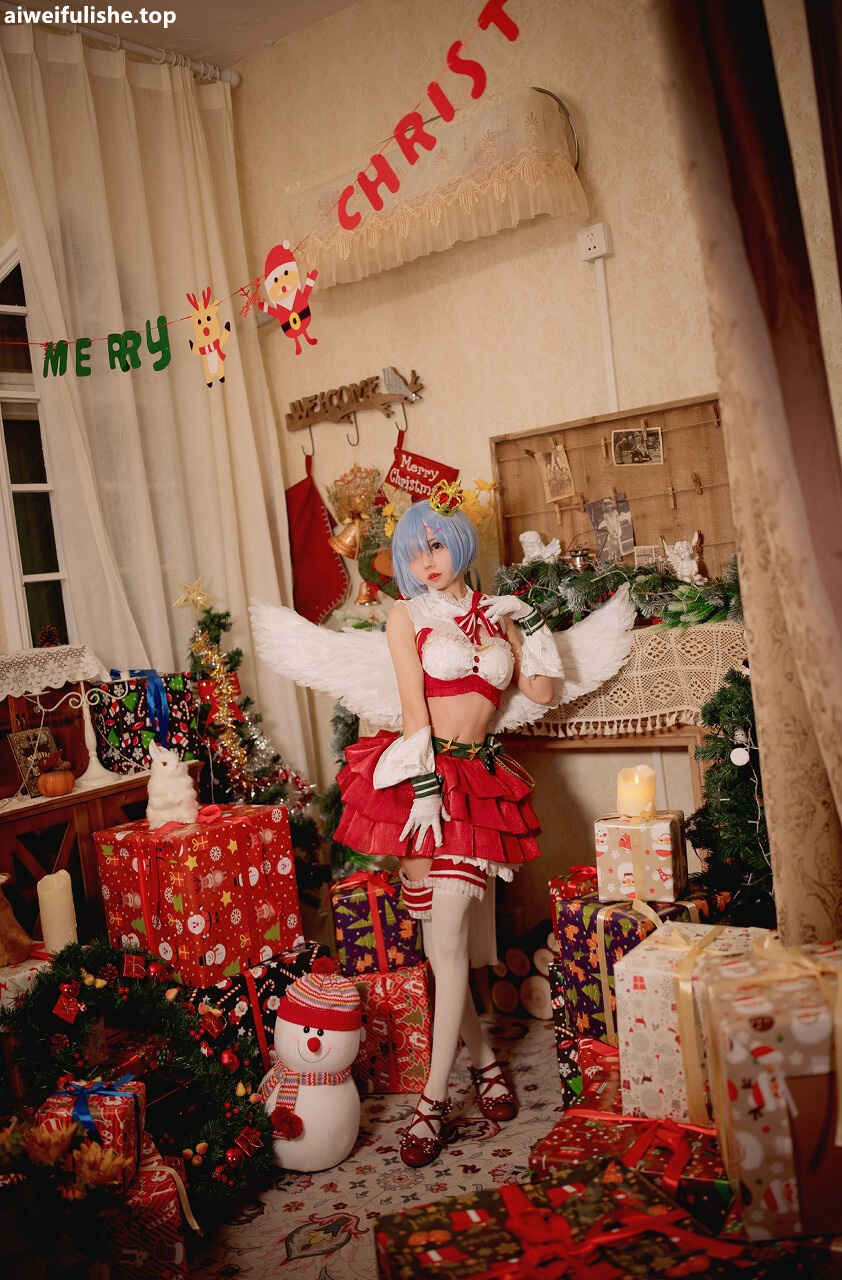 花柒Hana - 圣诞蕾姆cos正片 [22P-68MB] cosplay美女-第4张